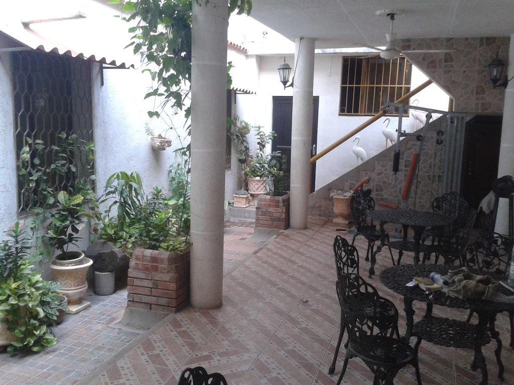 Hospederia Casa Familiar Hotel Santa Marta  Exterior photo