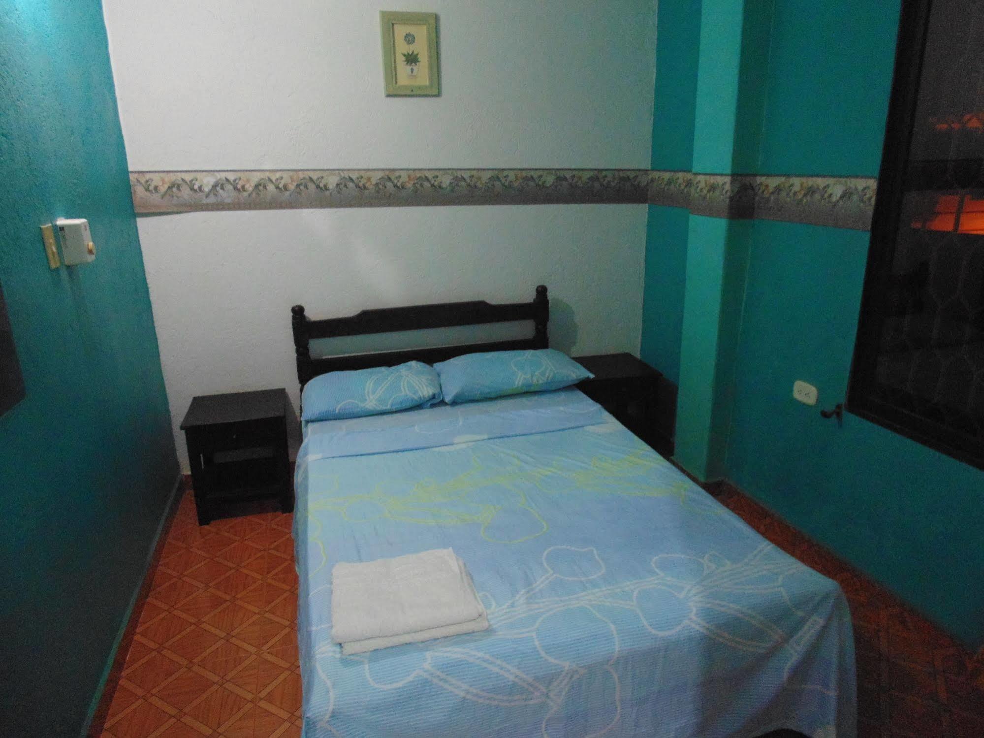 Hospederia Casa Familiar Hotel Santa Marta  Exterior photo